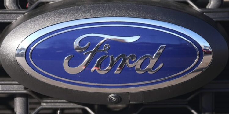 Ford retira 355k+ camiones sobre el error del panel de instrumentos: NHTSA