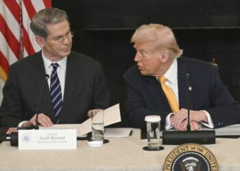 Trump descarta a Bessent como la próxima silla alimentada