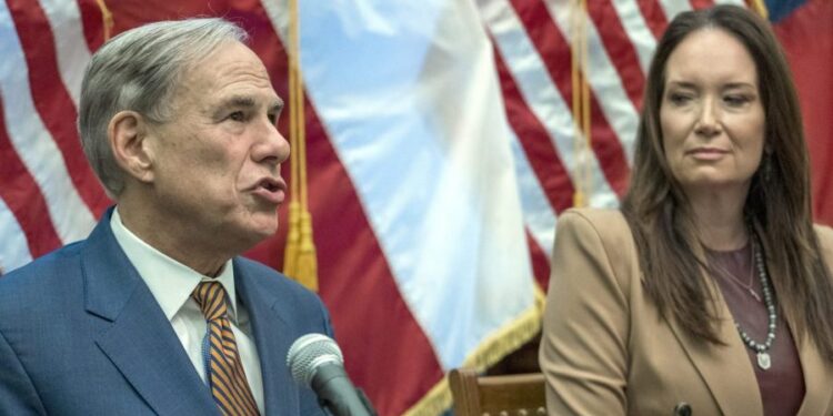 Abbott, Rollins anuncia planes para abordar la amenaza del gusano de tornillo en el ganado, el ganado