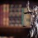 La corte de apelaciones arroja a la pelota curva en caso legal contra unísono