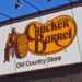 Cracker Barrel Revertirá el curso, arroja un nuevo logotipo después de la reacción violenta