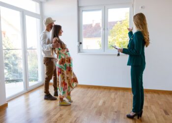 Las tasas hipotecarias más bajas obtienen algunos compradores más de la cerca