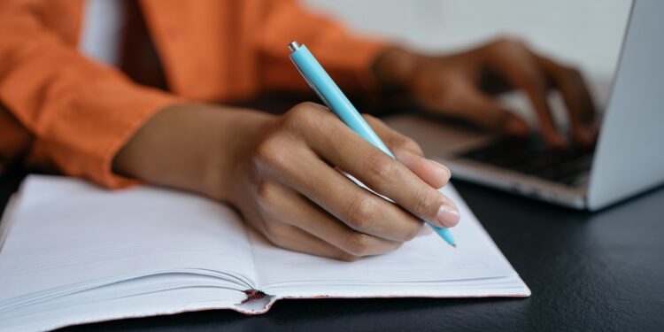 Una forma más inteligente de escribir descripciones de trabajo │ConnectComm