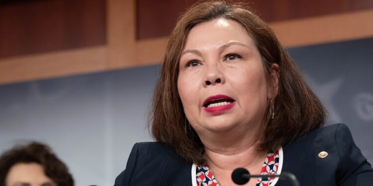 Preguntas demócratas del Senado FAA en evacuaciones recientes de aviones