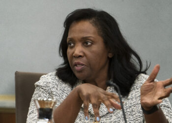 Cómo el despido de Cook cambiaría a la Fed