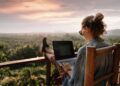 20 trabajos remotos que le permiten viajar
