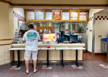 Las cadenas de comida rápida donde los estadounidenses se saltan las comidas y por qué