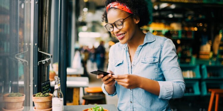 3 tipos de restaurantes a los que la gente está acudiendo, y uno que está muriendo