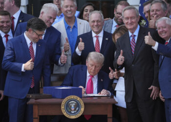 Una reducción de impuestos de $ 715 mil millones se convierte en un trabajo de ventas de $ 4.5 billones