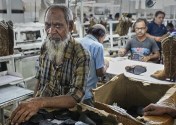 Los aranceles de EE. UU. Entran en vigencia en la India, amenazando $ 48.2B en exportaciones: NPR