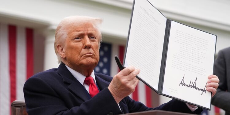 Nos preguntan sobre los aranceles todo el tiempo. Esto es lo que decimos: NPR