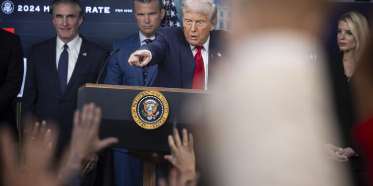 Trump defiende el acuerdo para vender la licencia de control de exportación de NVIDIA