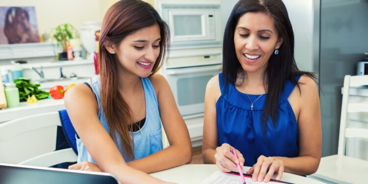 El departamento de educación abre FAFSA antes de lo previsto