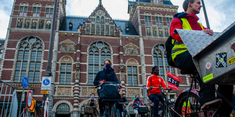 Los problemas de Europa están aumentando, y está luchando para solucionarlos