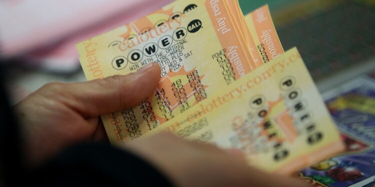 Powerball Jackpot llega a $ 1.8 mil millones. Aquí está la factura de impuestos si gana