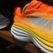 UBS llama a Hoka Sneaker Maker como un “stock de crecimiento significativamente subestimado”