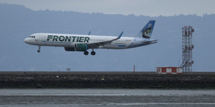 Acciones que realizan los movimientos más grandes del mediodía: ULCC, KHC, PEP, BIIB