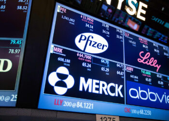 Acciones que realizan los mayores movimientos previos al mercado: MTSR, COMP, KVUE, FOXA