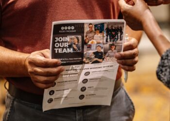 Las nóminas aumentaron 22,000 en agosto en una señal de desaceleración de contratación