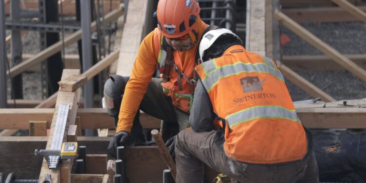 La confianza de los trabajadores en encontrar un nuevo trabajo alcanza el récord en la encuesta de la Fed de Nueva York