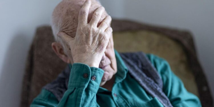 El sorprendente costo de mantener a un envejecimiento de los padres para el cuidado especializado