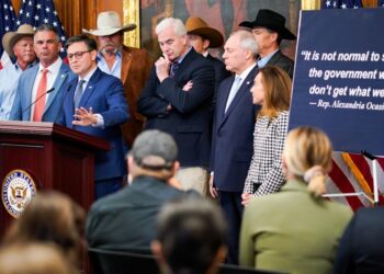 Los republicanos de la Cámara de Representantes avanzan de fondos stopgap, votan esta semana