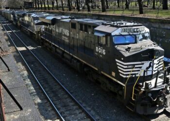 Norfolk Southern dando a los trenes Amtrak ‘más alta prioridad’ sobre los trenes de flete: DOJ