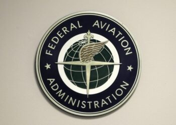 FAA advierte sobre el riesgo de incendio de las baterías de litio