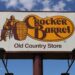 Cracker Barrel revierte el rediseño después de una reacción conservadora