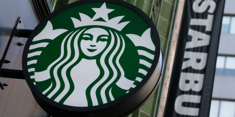 Starbucks, Union enfoque a la marca de 4 años sin contrato