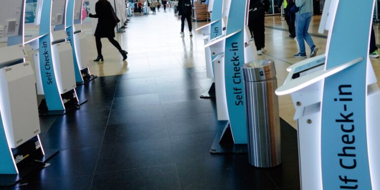 El ciberataque del aeropuerto interrumpe más vuelos en Europa