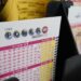 Qué hacer inmediatamente después de ganar el premio gordo de Powerball, según los expertos