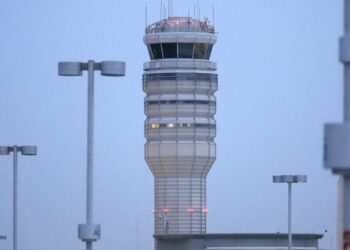 US Airlines advierte el cierre puede ralentizar vuelos