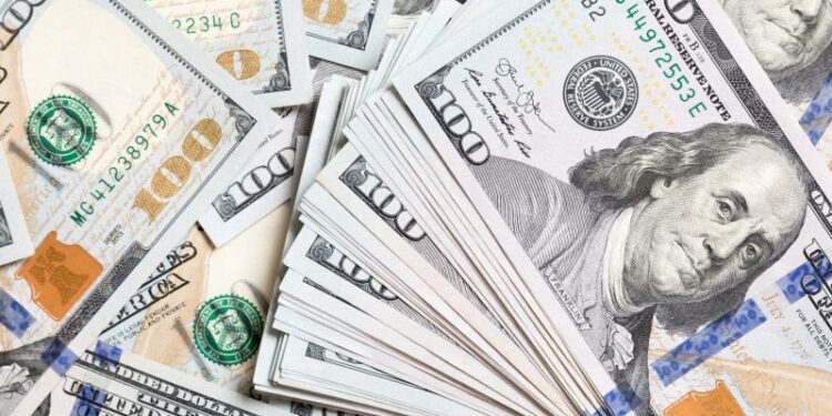 1 de cada 3 estadounidenses no tiene ahorros de emergencia: encuesta