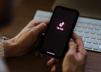 Cómo los pequeños minoristas prosperan en Tiktok │Connectcomm