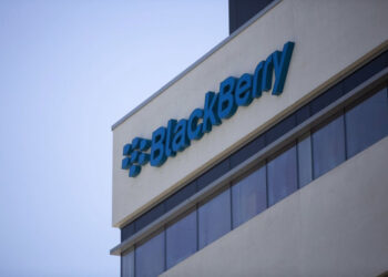 Noticias de acciones para inversores: Blackberry informa el crecimiento de las ganancias del segundo trimestre, mientras que Air Canada recorta la orientación después del ataque