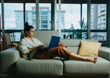 Cómo construir una cartera de patatas de sofá central