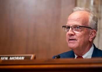 Los republicanos se erizan en Trump solicitar para retrasar la fecha límite de cierre