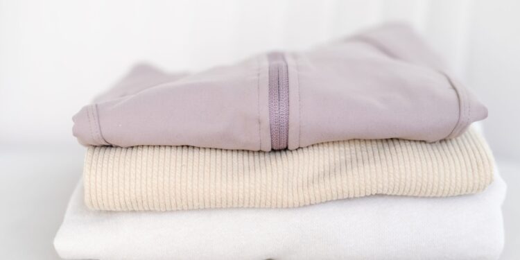 Cómo lanzar el lado de la marca de su ropa en Etsy con cero costos iniciales