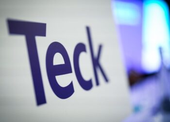 $ 70B Anglo-teck fusión se enfrenta a la revisión de Ottawa, los accionistas reaccionan positivamente