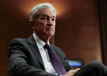 Es probable que la Fed reduzca las tasas por primera vez este año: NPR