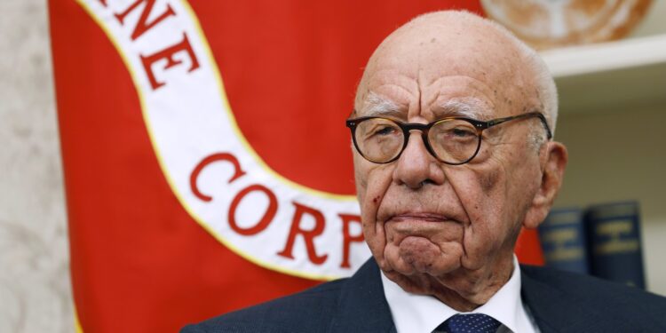 Rupert Murdoch establece la batalla de sucesión familiar con el pago: NPR
