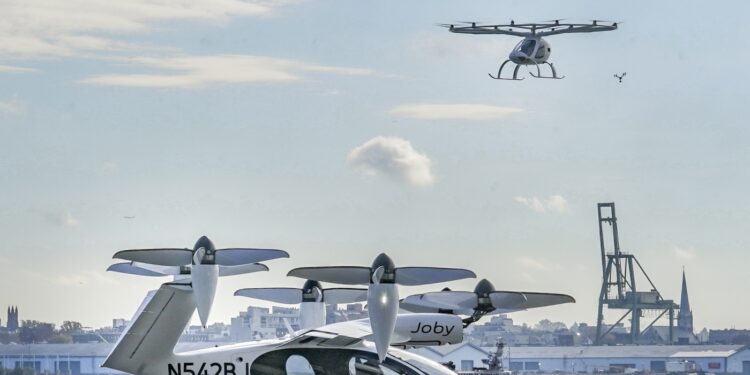 La administración Trump lanza un programa piloto para taxis aéreo: NPR