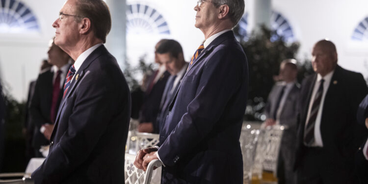 Bessent predice la “aceleración sustancial” en la economía para fin de año