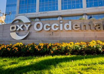 Acciones que realizan los movimientos más grandes Premarket: Oxy, Lac, Fico