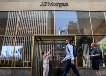 Acciones que realizan los mayores movimientos antes de la comercialización: JPM, GS, GM, UUUU