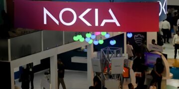 Acciones que realizan los mayores movimientos al mediodía: PayPal, Nokia, VF Corp., UPS, Wayfair y más