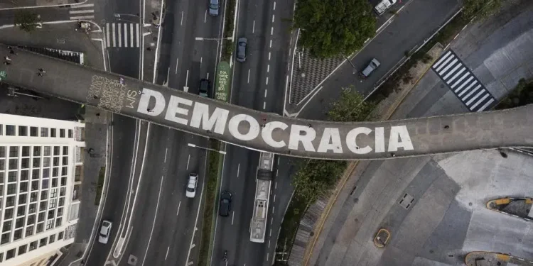 ¿Cuál es la relación real entre capitalismo y democracia? Los asistentes a Horasis 2025 en São Paulo buscan descubrirlo