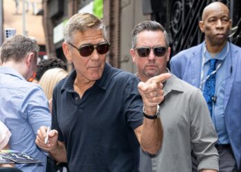George Clooney dice que criar a sus hijos en Francia les dará una vida “mucho mejor” de lo que alguna vez habrían tenido en LA