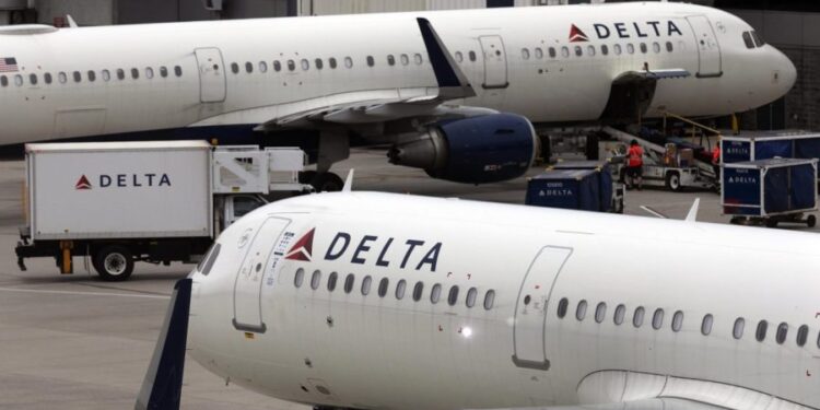 Un ‘olor desagradable’ obliga a un vuelo de Delta a dar marcha atrás: esto es lo que la aerolínea dice que fue